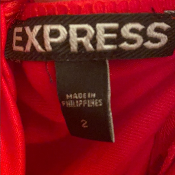 Beautiful dress just in time for Valentine’s Day! - Picture 4 of 5